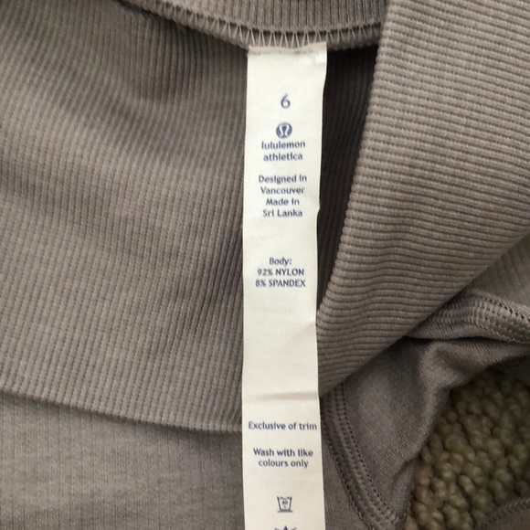 Lulu lemon Cropped Leggings - Picture 2 of 2